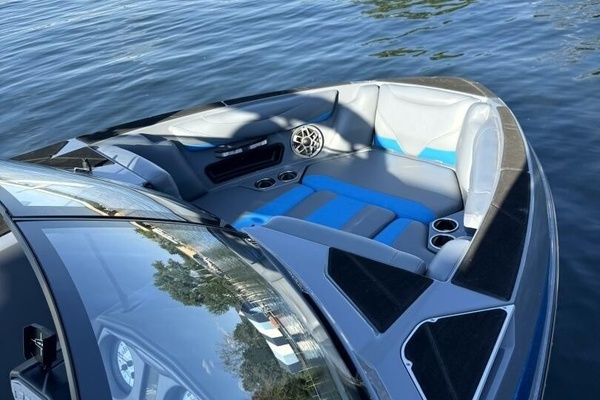 23ft Axis Yacht For Sale