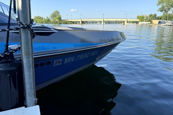 23ft Axis Yacht For Sale