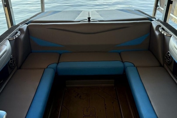 23ft Axis Yacht For Sale