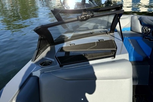 23ft Axis Yacht For Sale