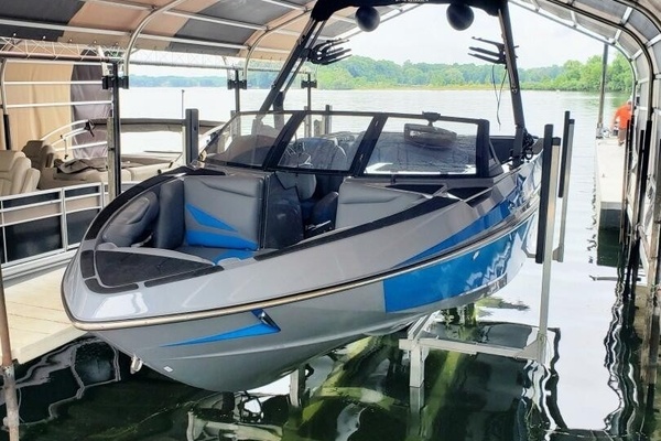 2020 Axis T23