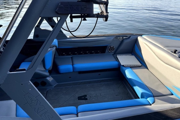 23ft Axis Yacht For Sale