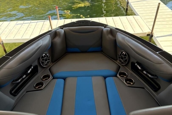 23ft Axis Yacht For Sale