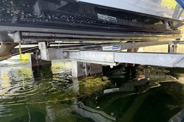 23ft Axis Yacht For Sale