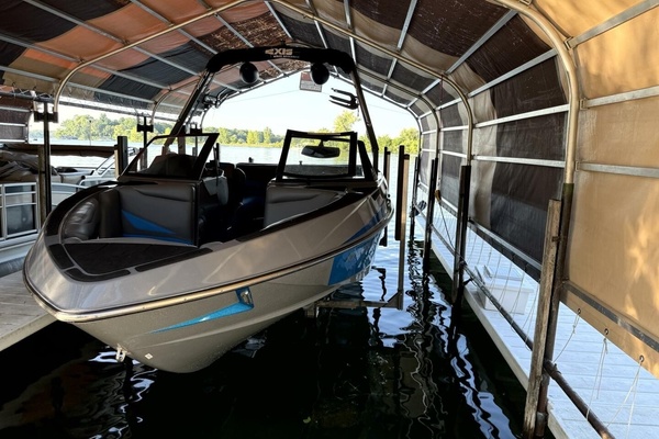 23ft Axis Yacht For Sale