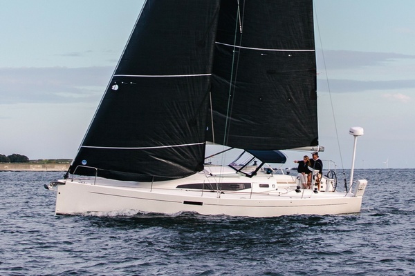 475k  566k NEW 2027 J 36 36ft J Boats Yacht For Sale