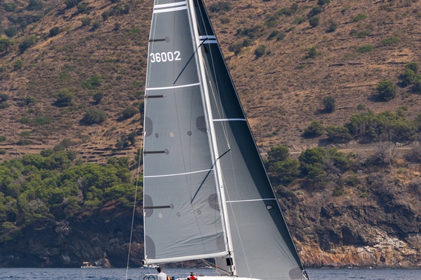 475k  566k NEW 2027 J 36 36ft J Boats Yacht For Sale