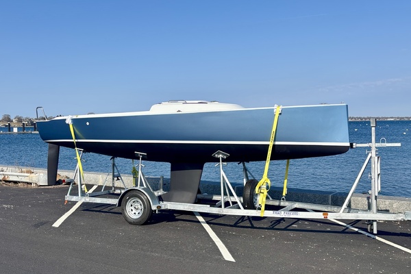 63k  95k NEW 2027 J 7 23ft J Boats Yacht For Sale