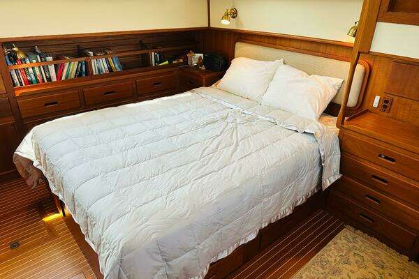 Grand Banks 49 Classic Yacht For Sale