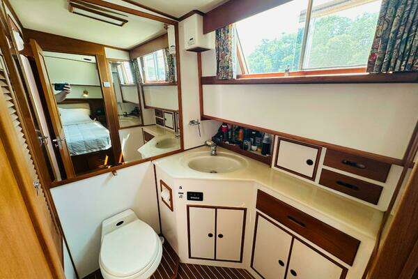 Grand Banks 49 Classic Yacht For Sale