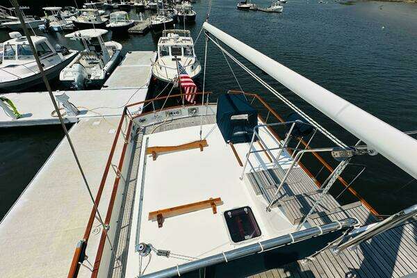 Grand Banks 49 Classic Yacht For Sale