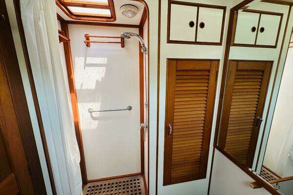 Grand Banks 49 Classic Yacht For Sale