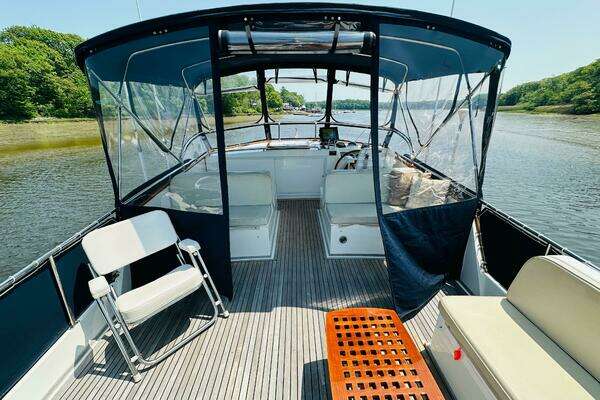 Grand Banks 49 Classic Yacht For Sale