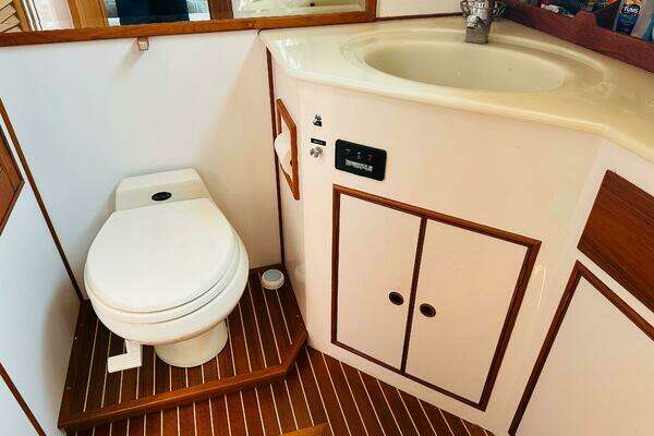 Grand Banks 49 Classic Yacht For Sale