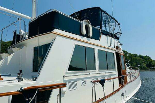 Grand Banks 49 Classic Yacht For Sale