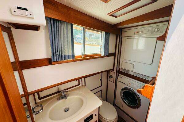 Grand Banks 49 Classic Yacht For Sale