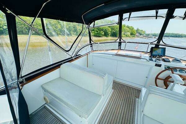 Grand Banks 49 Classic Yacht For Sale