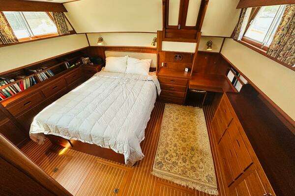 Grand Banks 49 Classic Yacht For Sale