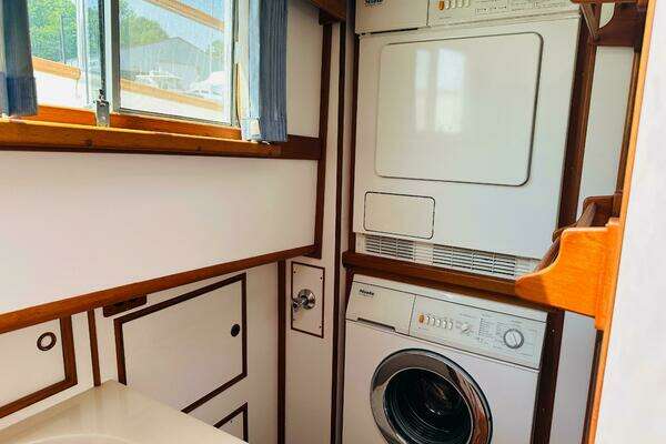 Grand Banks 49 Classic Yacht For Sale