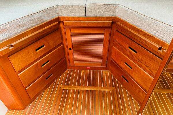 Grand Banks 49 Classic Yacht For Sale