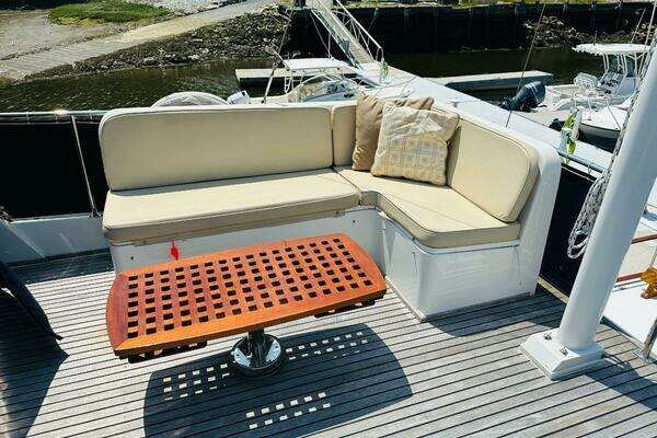 Grand Banks 49 Classic Yacht For Sale