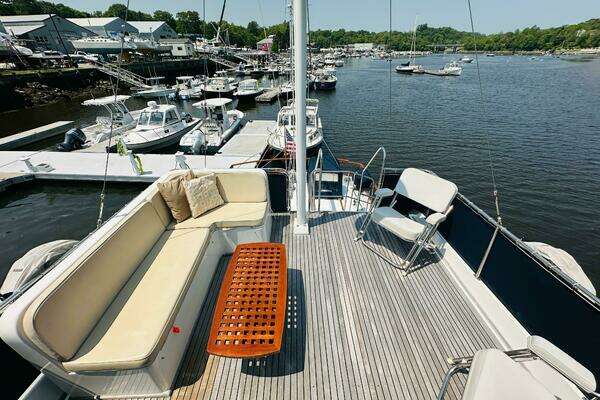 Grand Banks 49 Classic Yacht For Sale