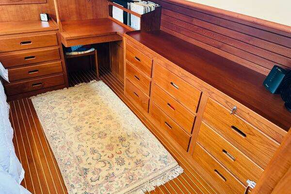 Grand Banks 49 Classic Yacht For Sale