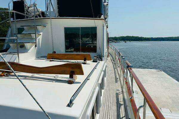 Grand Banks 49 Classic Yacht For Sale