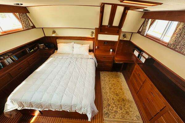 Grand Banks 49 Classic Yacht For Sale