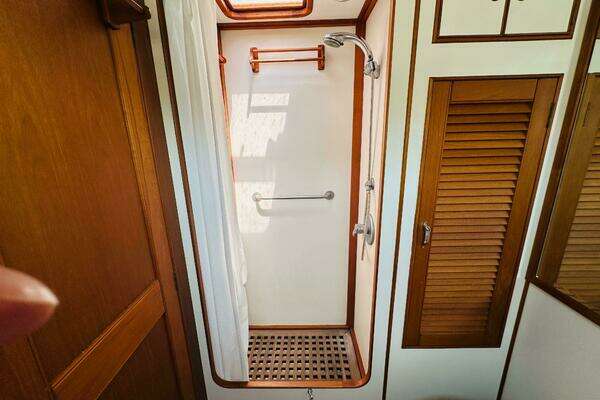 Grand Banks 49 Classic Yacht For Sale