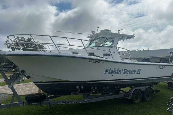 Photo of the 2003 True World Marine TE 288 "Fishin' Fever II"