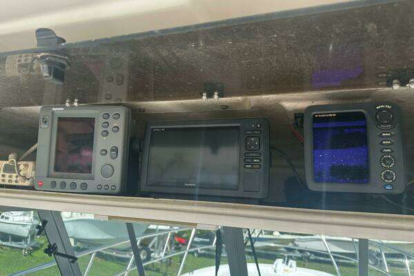 Photo of the 2003 True World Marine TE 288 "Fishin' Fever II"