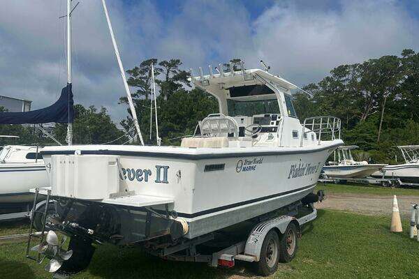 Photo of the 2003 True World Marine TE 288 "Fishin' Fever II"