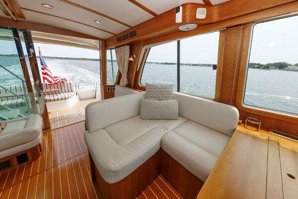 Sabre 48 Fly Bridge Yacht For Sale
