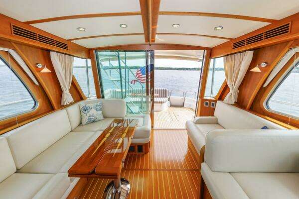 Sabre 48 Fly Bridge Yacht For Sale