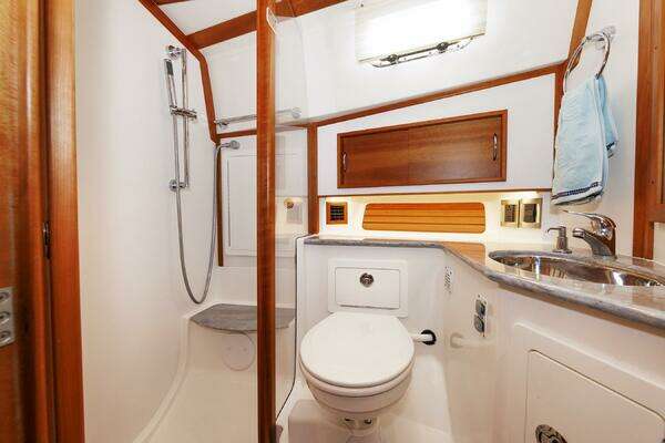 Sabre 48 Fly Bridge Yacht For Sale