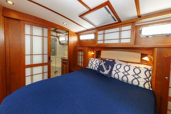 Sabre 48 Fly Bridge Yacht For Sale