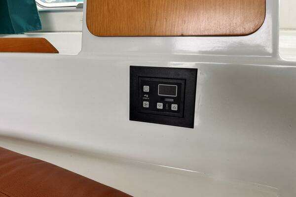 Lagoon 380 Yacht For Sale