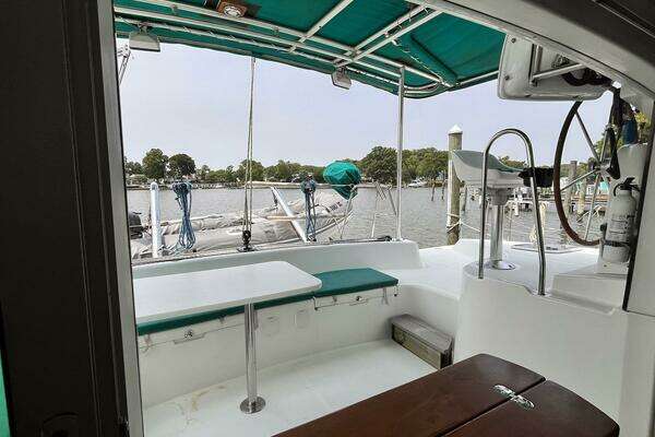 Lagoon 380 Yacht For Sale