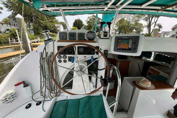 Lagoon 380 Yacht For Sale