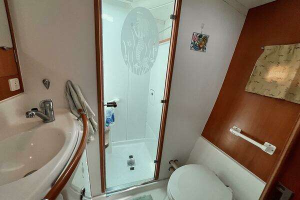 Lagoon 380 Yacht For Sale