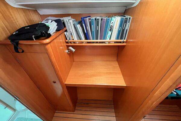 Lagoon 380 Yacht For Sale