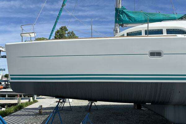 Lagoon 380 Yacht For Sale