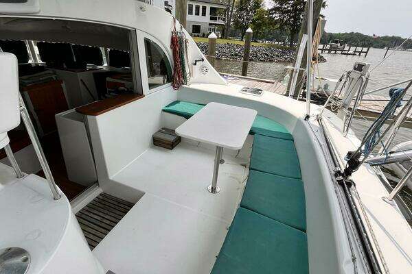 Lagoon 380 Yacht For Sale