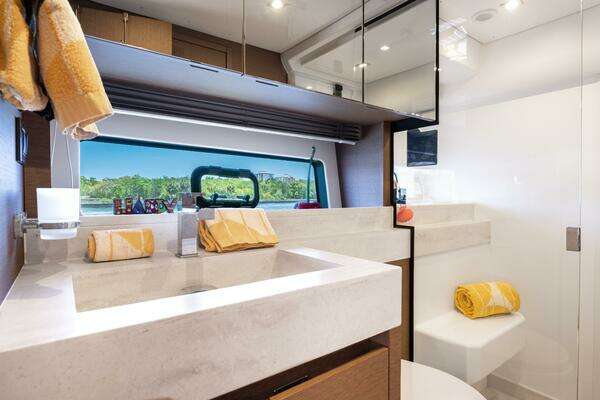 Prestige 590S Yacht For Sale