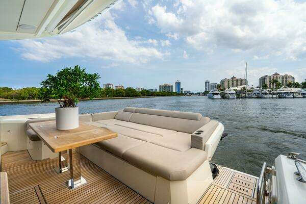Prestige 590S Yacht For Sale