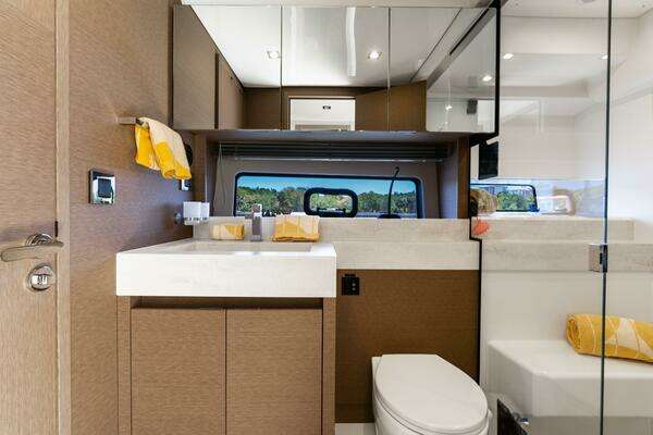 Prestige 590S Yacht For Sale