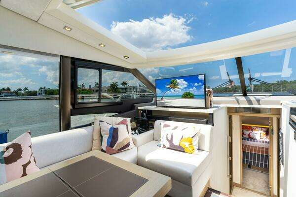 Prestige 590S Yacht For Sale