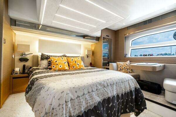 Prestige 590S Yacht For Sale