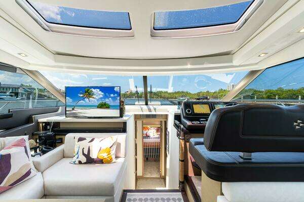 Prestige 590S Yacht For Sale
